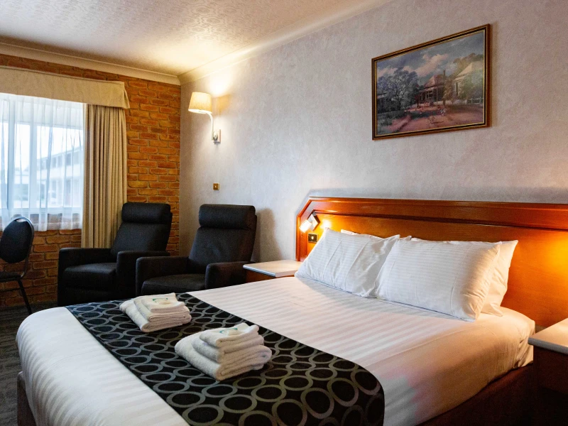 Welcome to the  Crossing Motel Junee